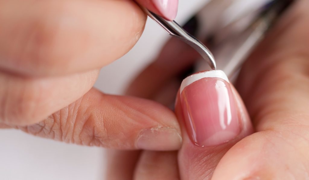 Micro French Manicure