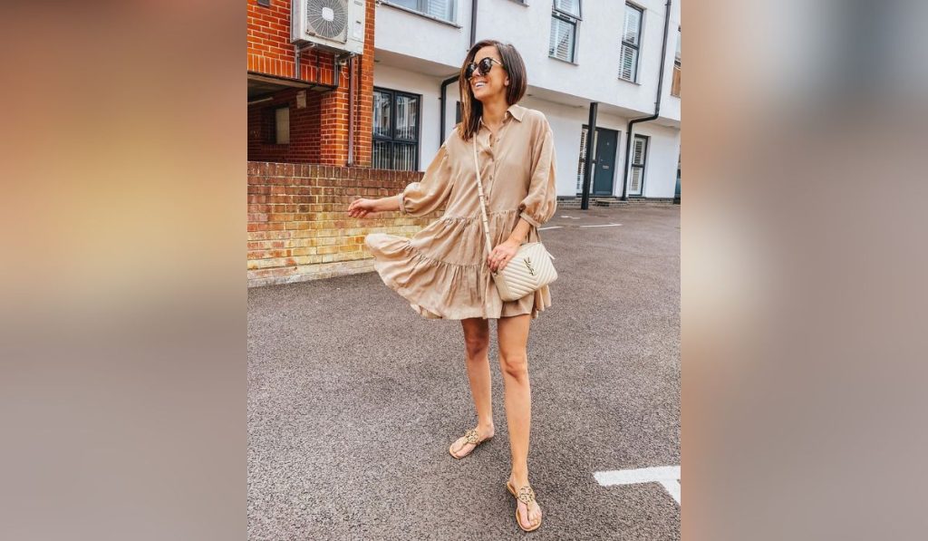 Woman wearing a Beige summer outfit