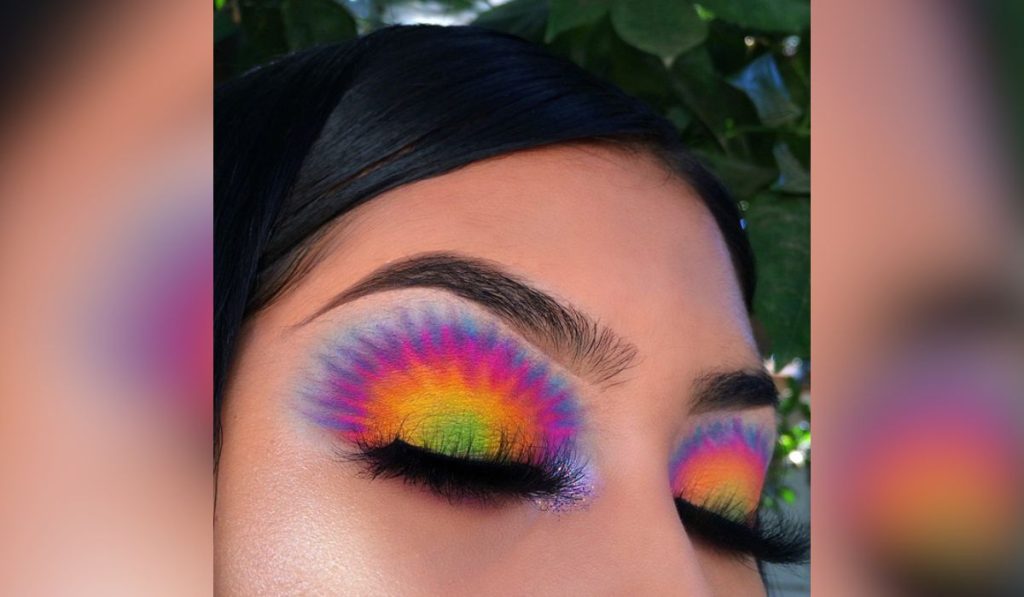 Early Riser Tie-dye Eyeshadow Look