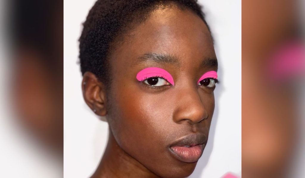 Electric Hot Pink Eyeshadow Look