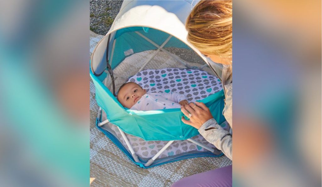 Portable Bassinet - Beach baby essentials