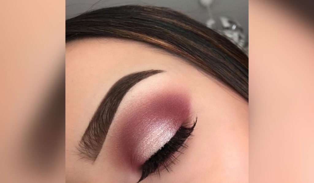 Smokey Pink Eyeshadow Look