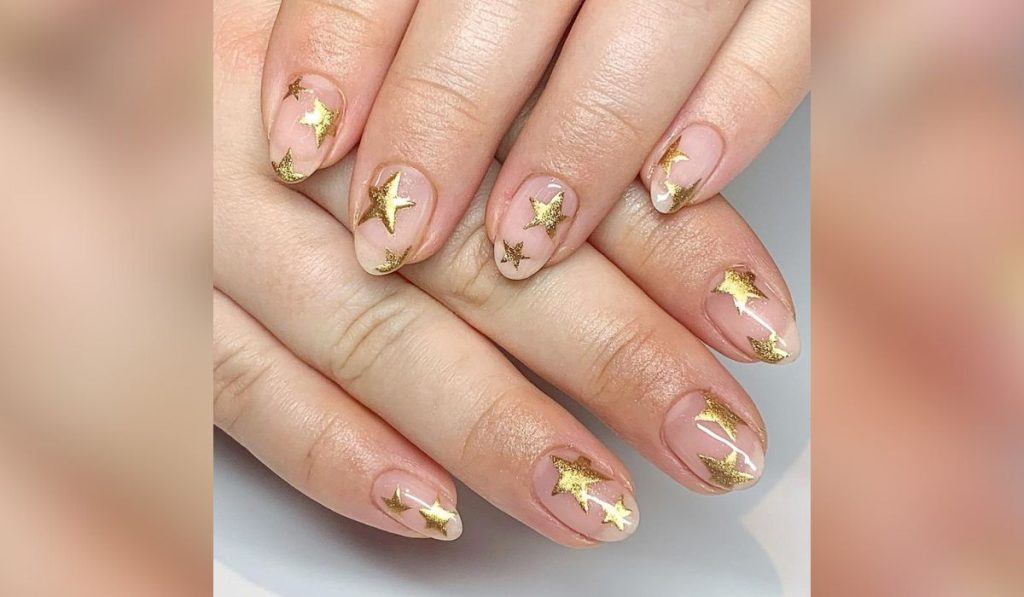 Starry - Eyed Nails - Music Festival Nail Inspirations