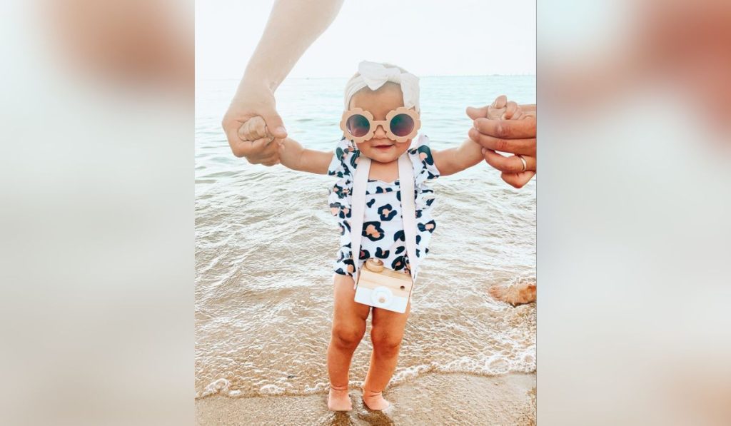 Sunglasses - Beach baby essentials