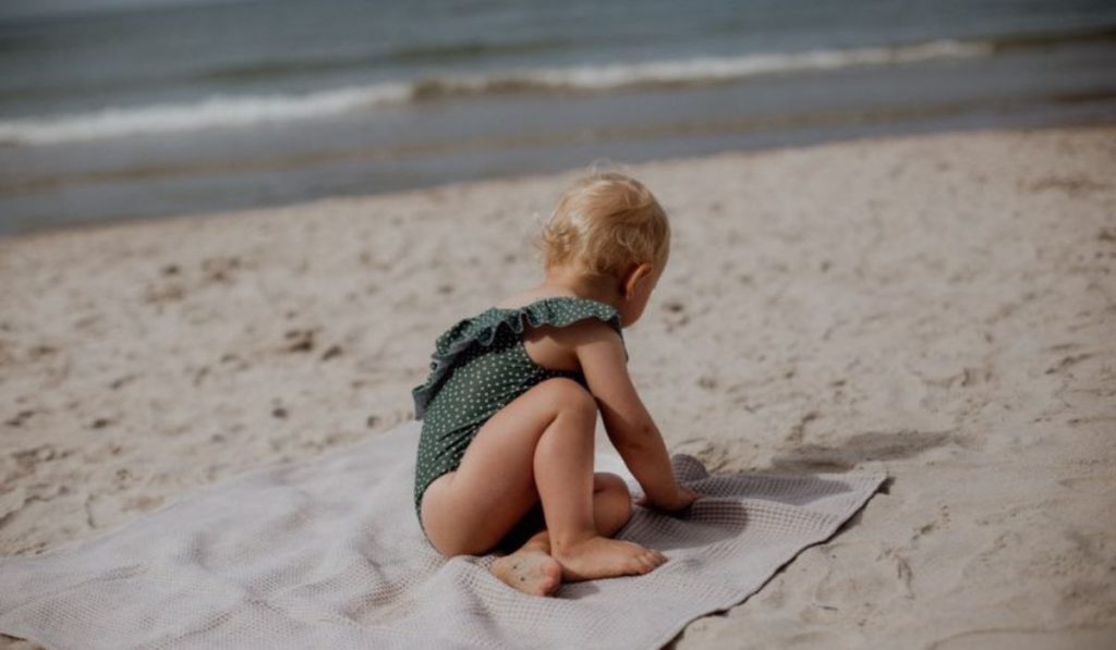 Towels Or Blankets - Beach baby essentials