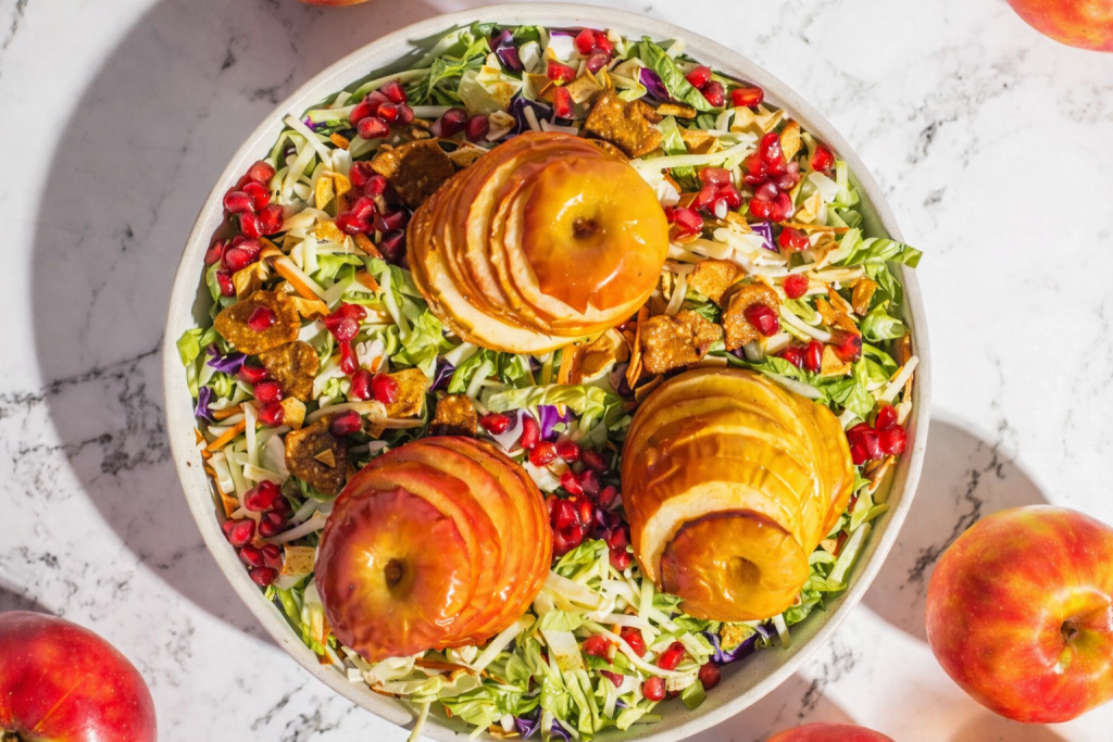 Apple-Pomegranate-Harvest-Salad-with-Crispy-Crackers